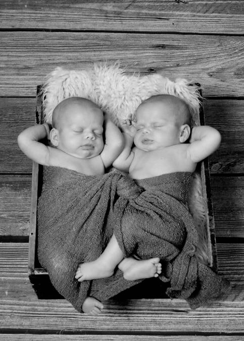 I’m expecting twins… can I store umbilical cord stem cells?